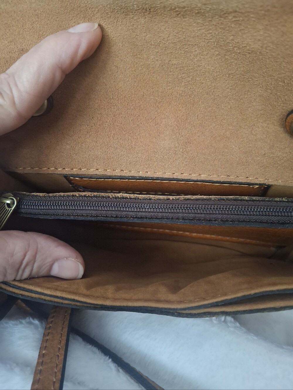 PATRICIA NASH Tooled Leather Crossbody Bag in Cognac Brown - Handcrafted Style - Picture 5 of 6